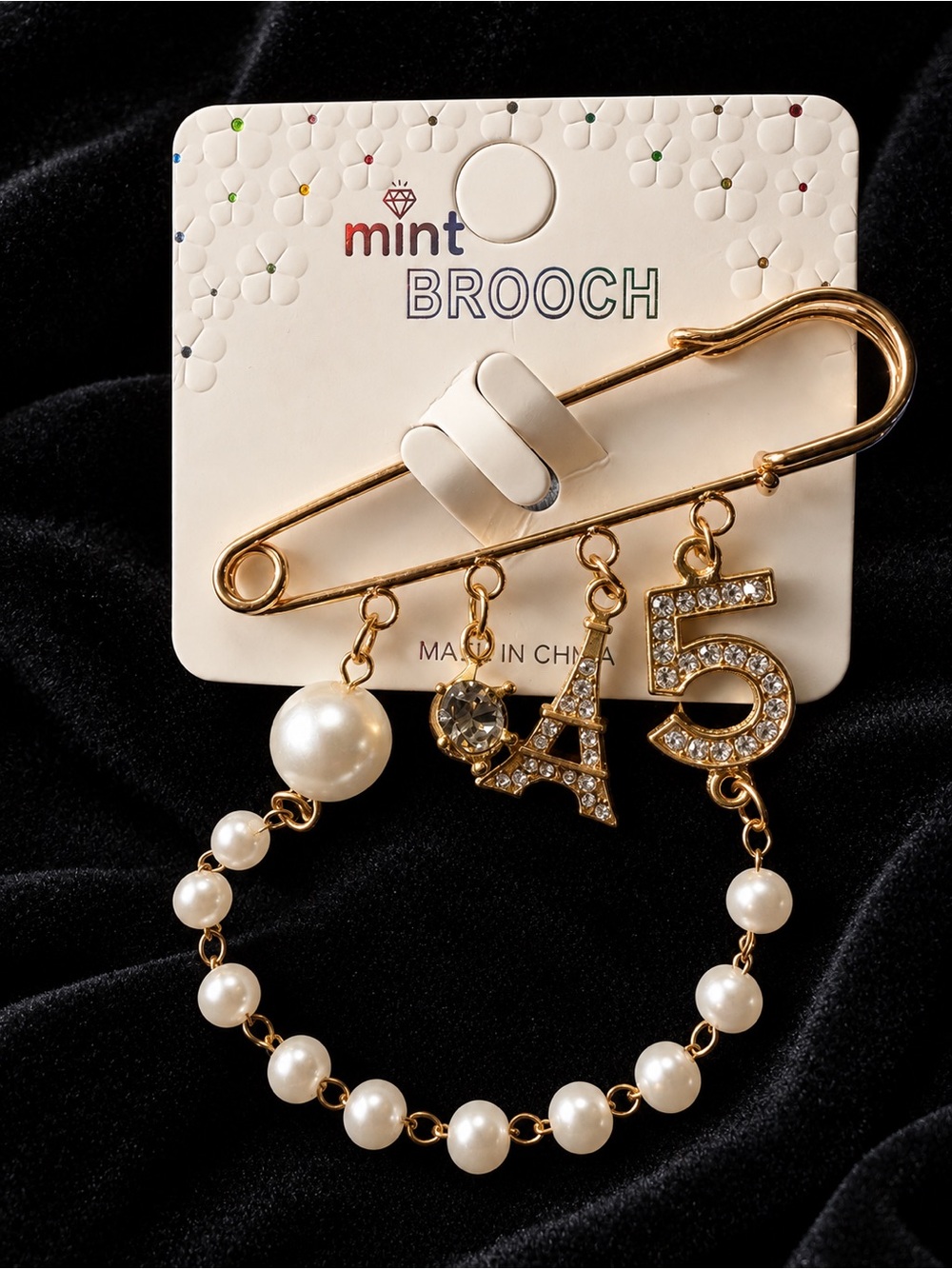 Mint Brooch in Gold and Faux Pearls